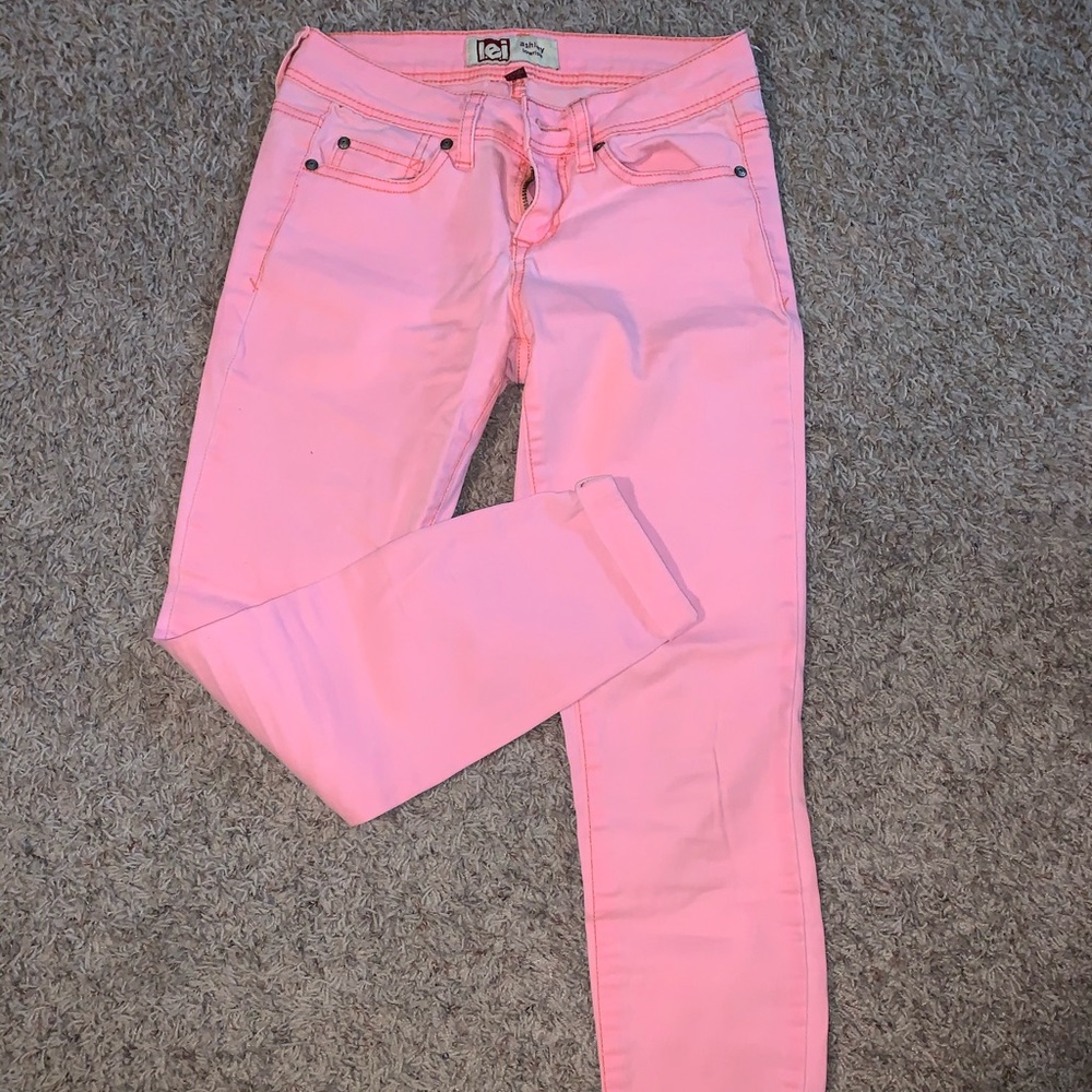 LEI Low Rise Capris